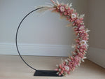 Afbeelding in Gallery-weergave laden, Flowerhoop zwart metaal op voetje 40 cm
